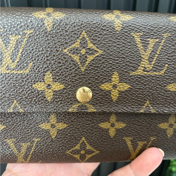 Louis Vuitton Monogram Leather Wallet - Picture 8 of 16